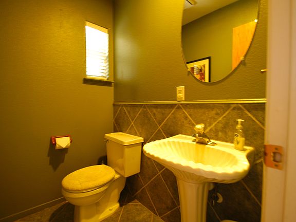4th image of 42087 Auberry Rd