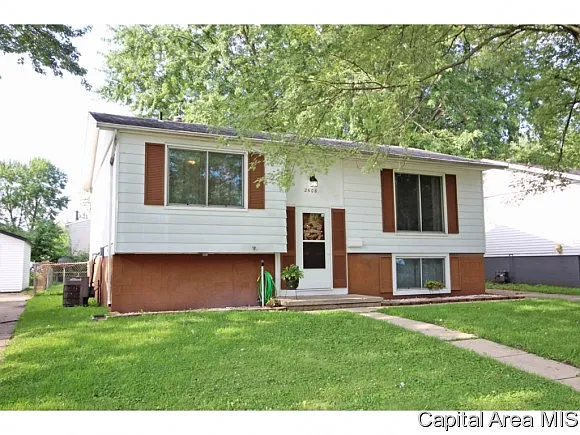 2608 Griffiths Ave photo 1