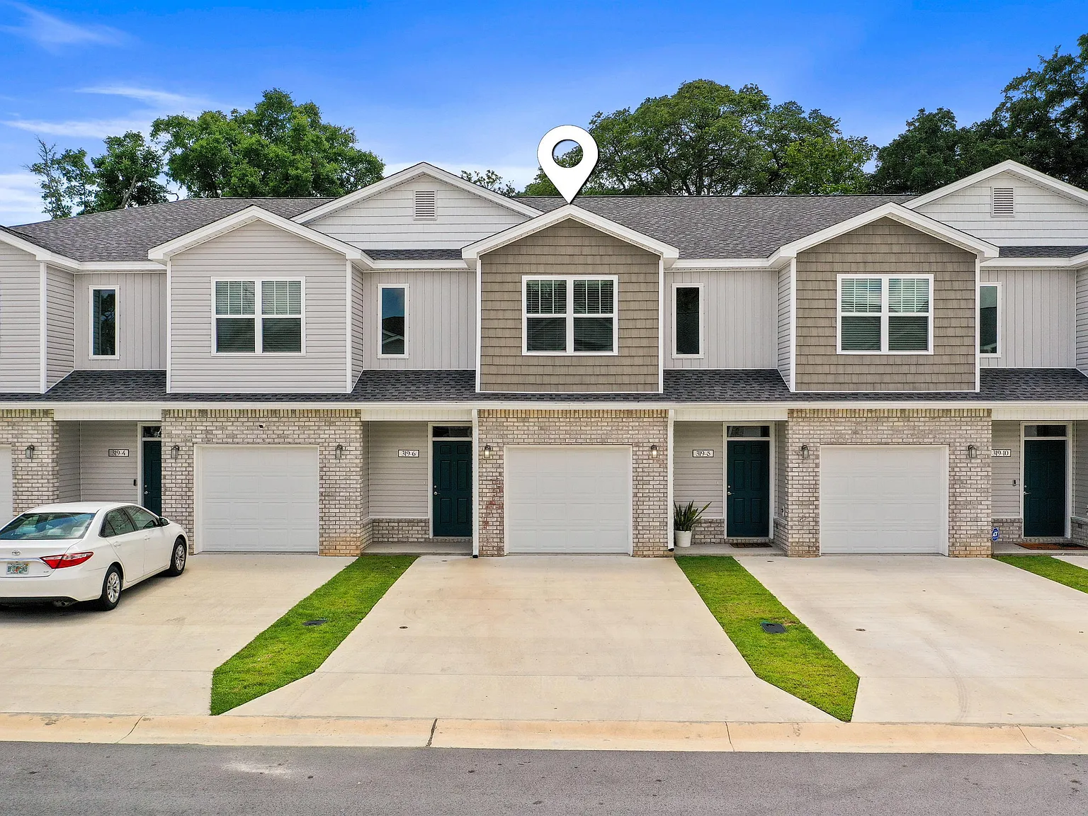 319 Carmel Drive - 1 — Photo 1