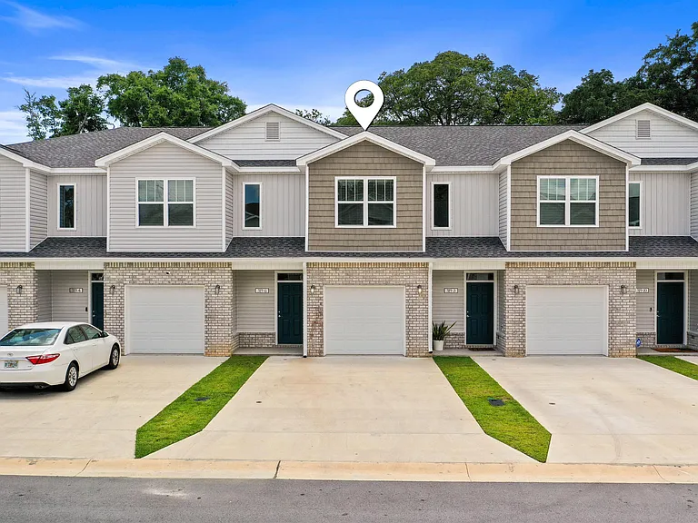 319 Carmel Dr #6-1 — Photo 1