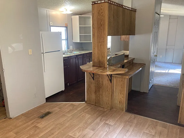 15 Cedar Ave — Photo 7