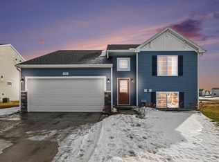 1041 Cooley Mill Ln, Vicksburg, MI 49097