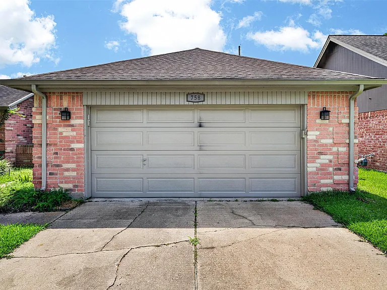758 Rolling Mill Dr — Photo 5