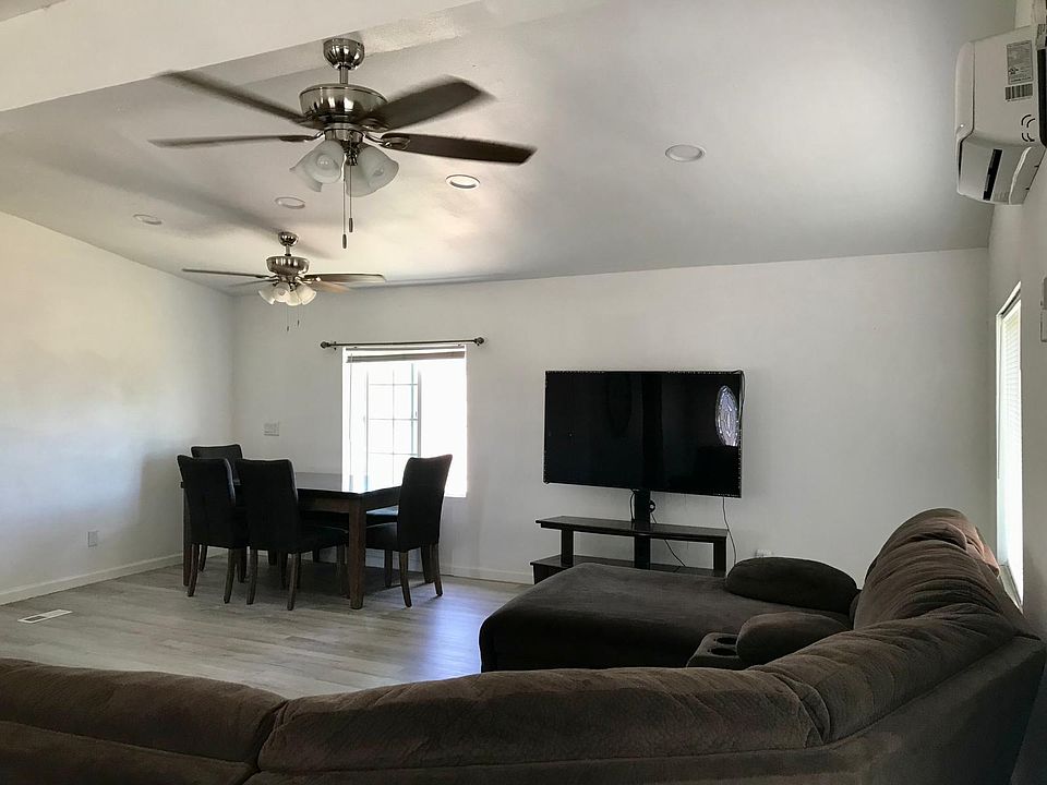 House does not come furnished