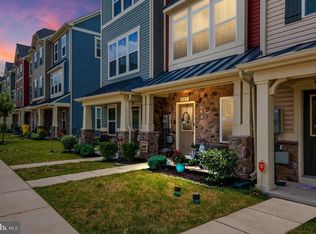 665 Ravenwood Dr, Glen Burnie, MD 21060
