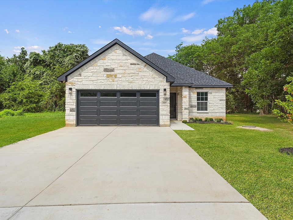 1st image of 203 Kalura Way