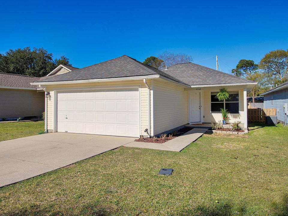 1st image of 2763 Bay Club Dr