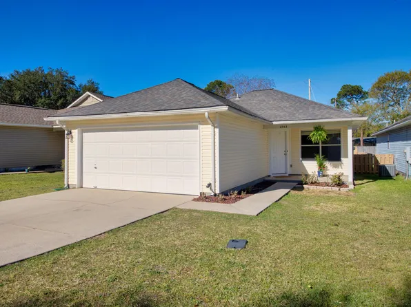 2763 Bay Club Dr, Navarre, FL 32566