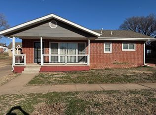 302 N Main St, Medicine Lodge, KS 67104