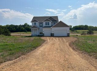 374 Lily Ct, Hudson, WI 54016