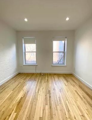 3rd image of 324 E 77th St #2D