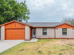 1427 Clearbrook St, Lancaster, TX 75134