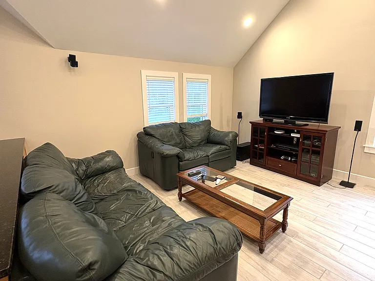 Bay View Dr — Photo 15