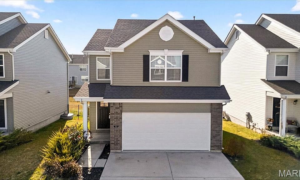1st image of 523 Summer Glen Ln
