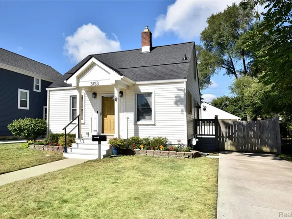 3753 Cummings Ave, Berkley, MI 48072