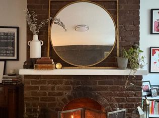 255 W 22nd St APT 2A, New York, NY 10011