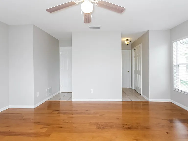 4213 Berkeley Dr — Photo 8