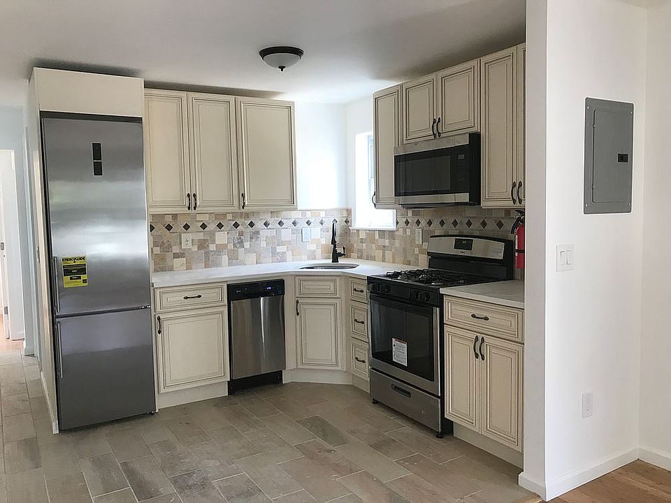 2nd image of 62 Anderson Ave