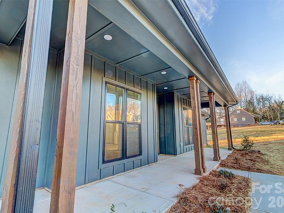 4th image of 318 Harbor View Dr #45
