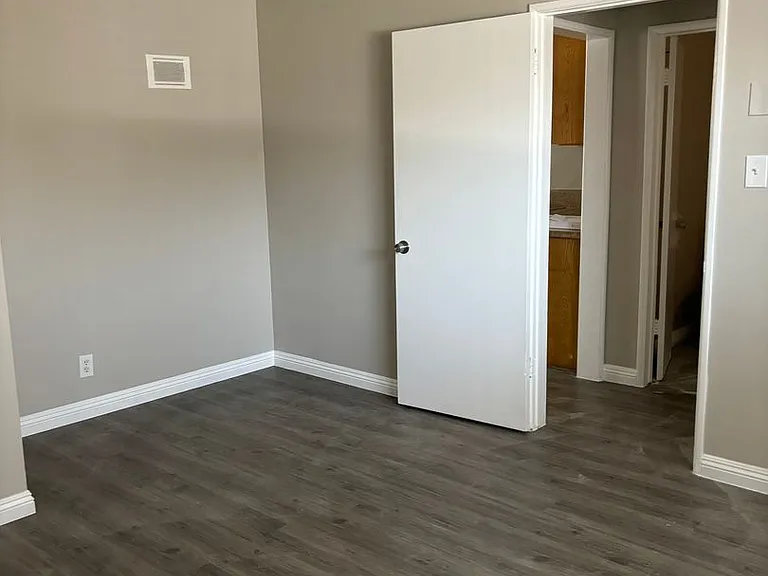 7306 Neo St — Photo 4