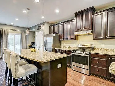 126 Kyle Dr — Photo 1