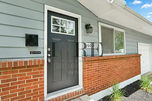 6015 Endicott Rd Photo 1