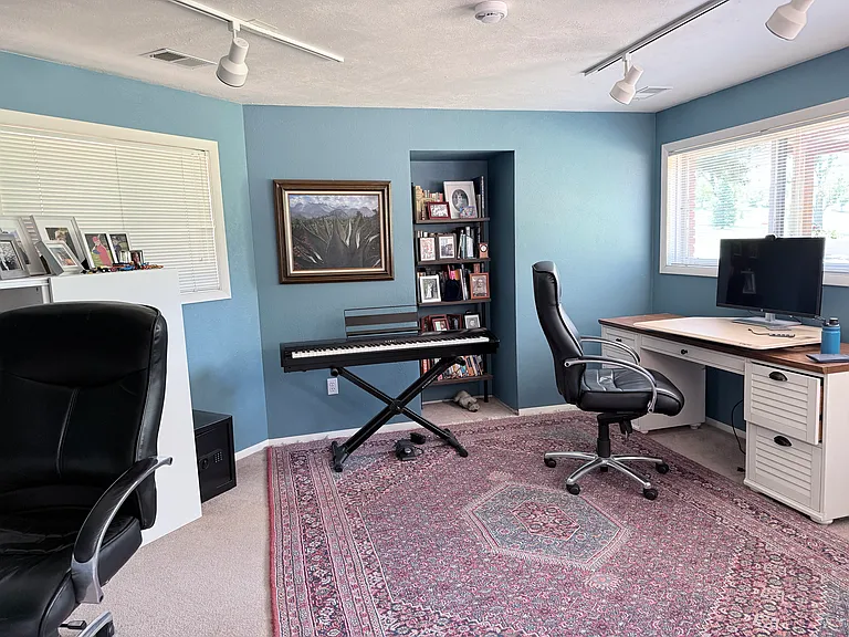 4250 Grinnell Ave — Photo 17