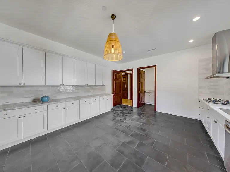 11 Deodar Ln #6 — Photo 19