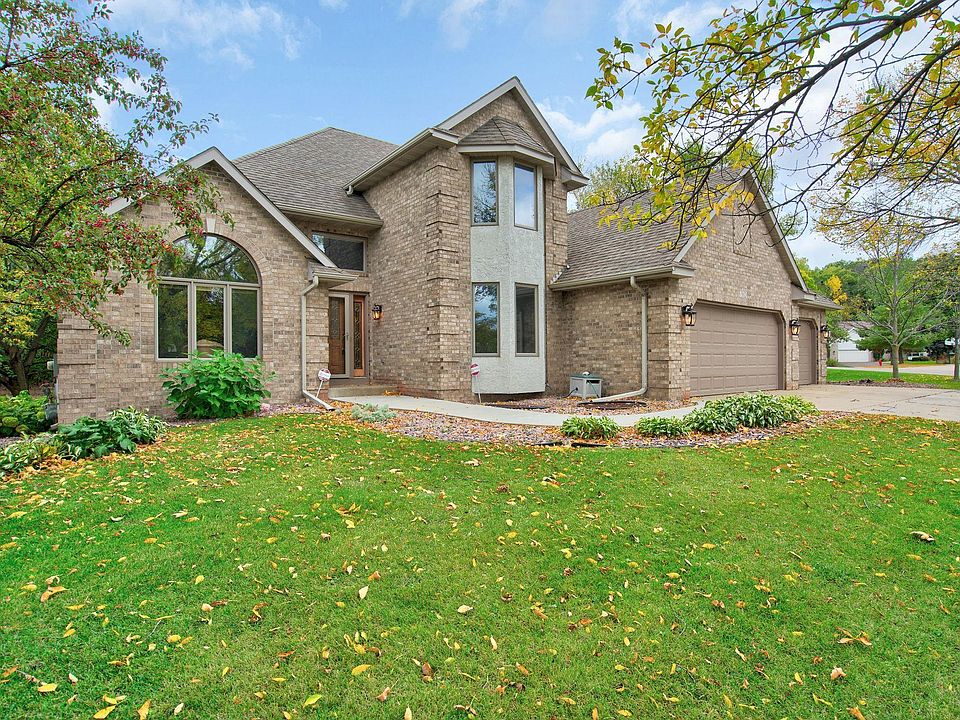 1st image of 310 Wexford Heights Dr