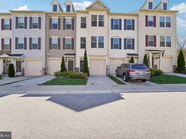 8205 Hollow Ct, Severn, MD 21144