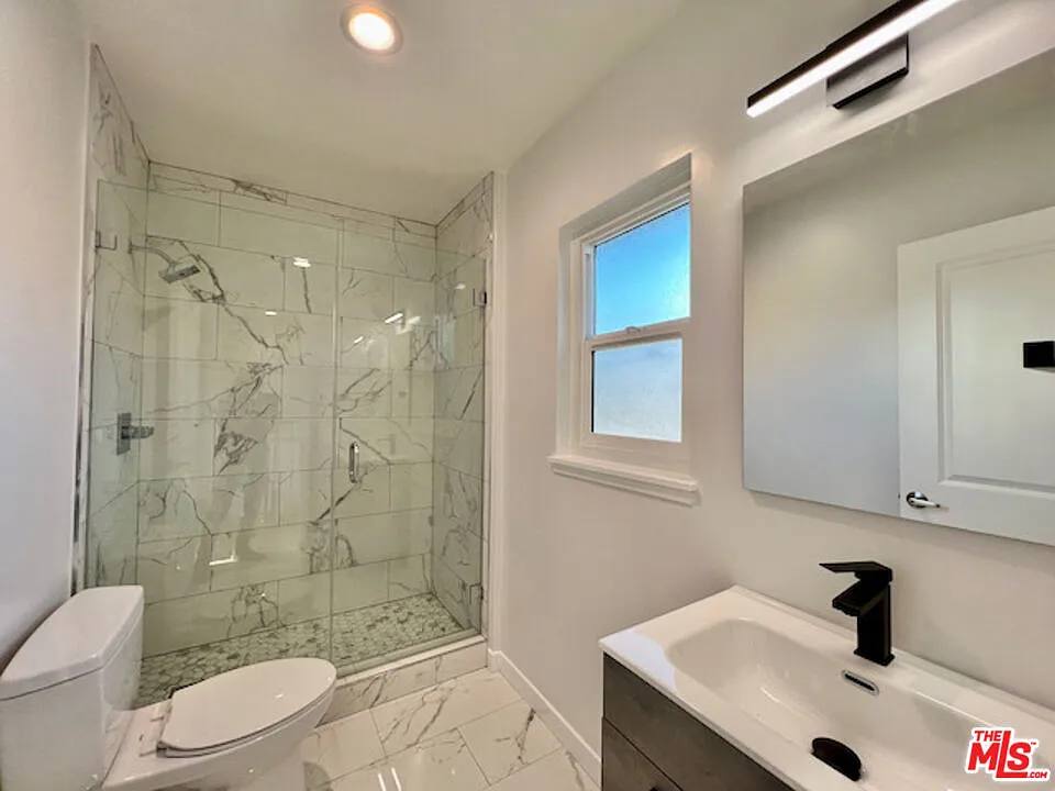 2 bed, 3.0 bath, 950 sqft, $5,195 — Photo 4