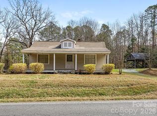 2346 Sam Newell Rd, Matthews, NC 28105