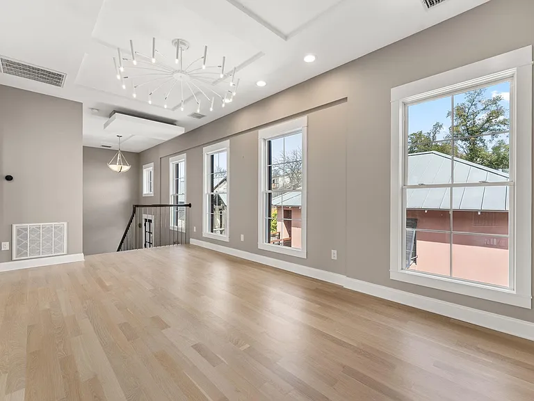 10204 Echoridge Dr — Photo 6