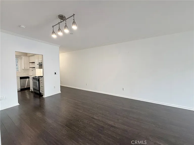 3401 S Bentley Ave #203 — Photo 11