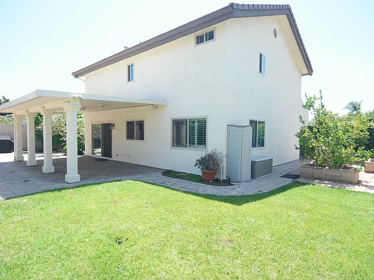 2431 Deerfield Ct — Photo 33