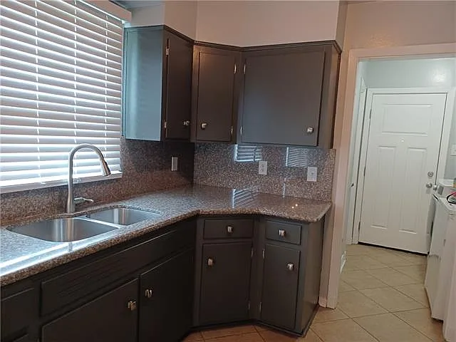 1000 Bonnabel Blvd — Photo 10