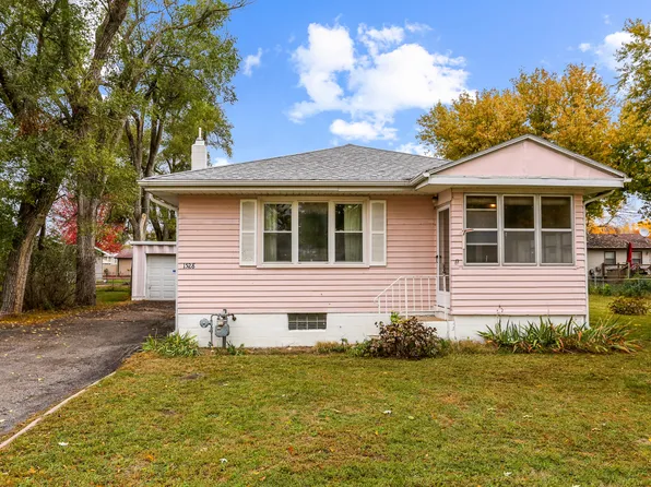 P 1528th Ave, Carter Lake, IA 51510