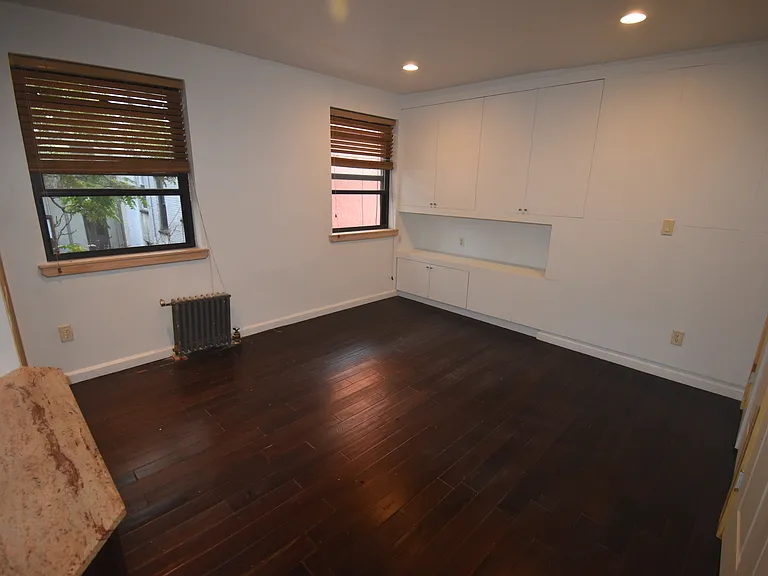 145 Smith St #2 — Photo 3