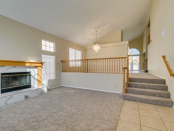 4th image of 902 Squaw Peak Dr