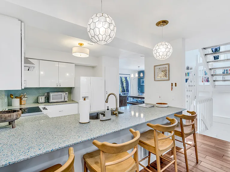 6250 Holmes Blvd #72 — Photo 18