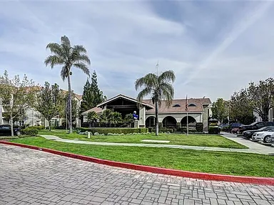 Sierra Oaks Apartments