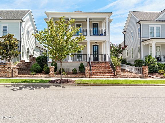 3rd image of 622 Boeckh Street
