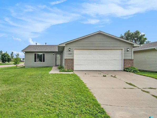 1409 E 70th St N, Sioux Falls, SD 57104