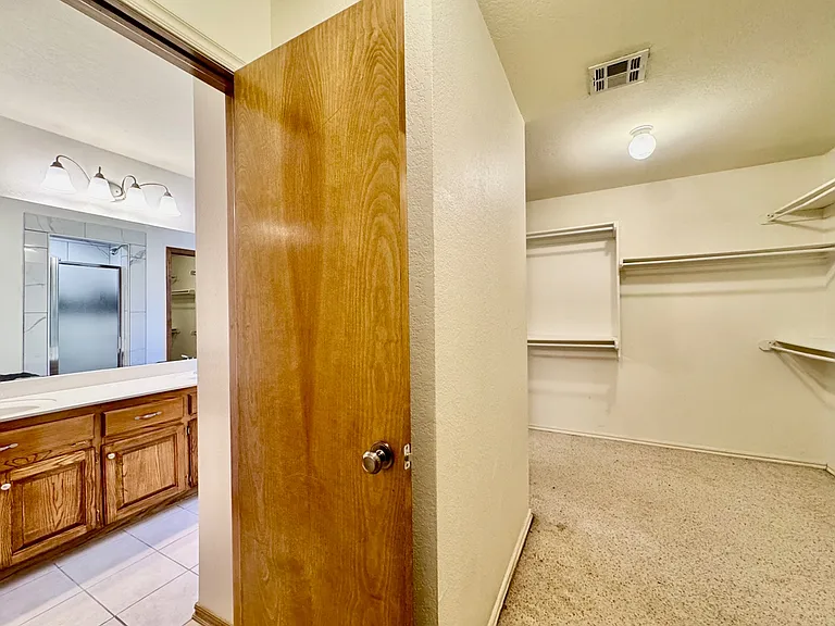 8221 Greer Way — Photo 23