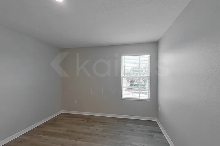 8473 Indian Laurel Ln — Photo 17