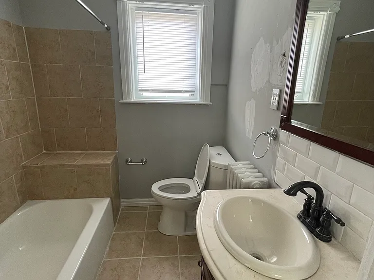 4628 Penn St #3 — Photo 2