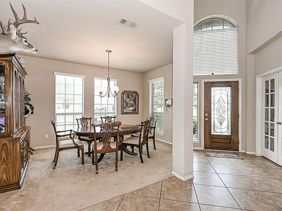 4th image of 6075 Stanford Court