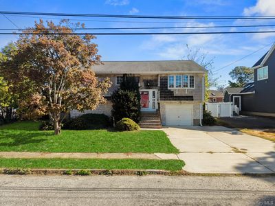 444 S 6th Street, Lindenhurst, NY, 11757