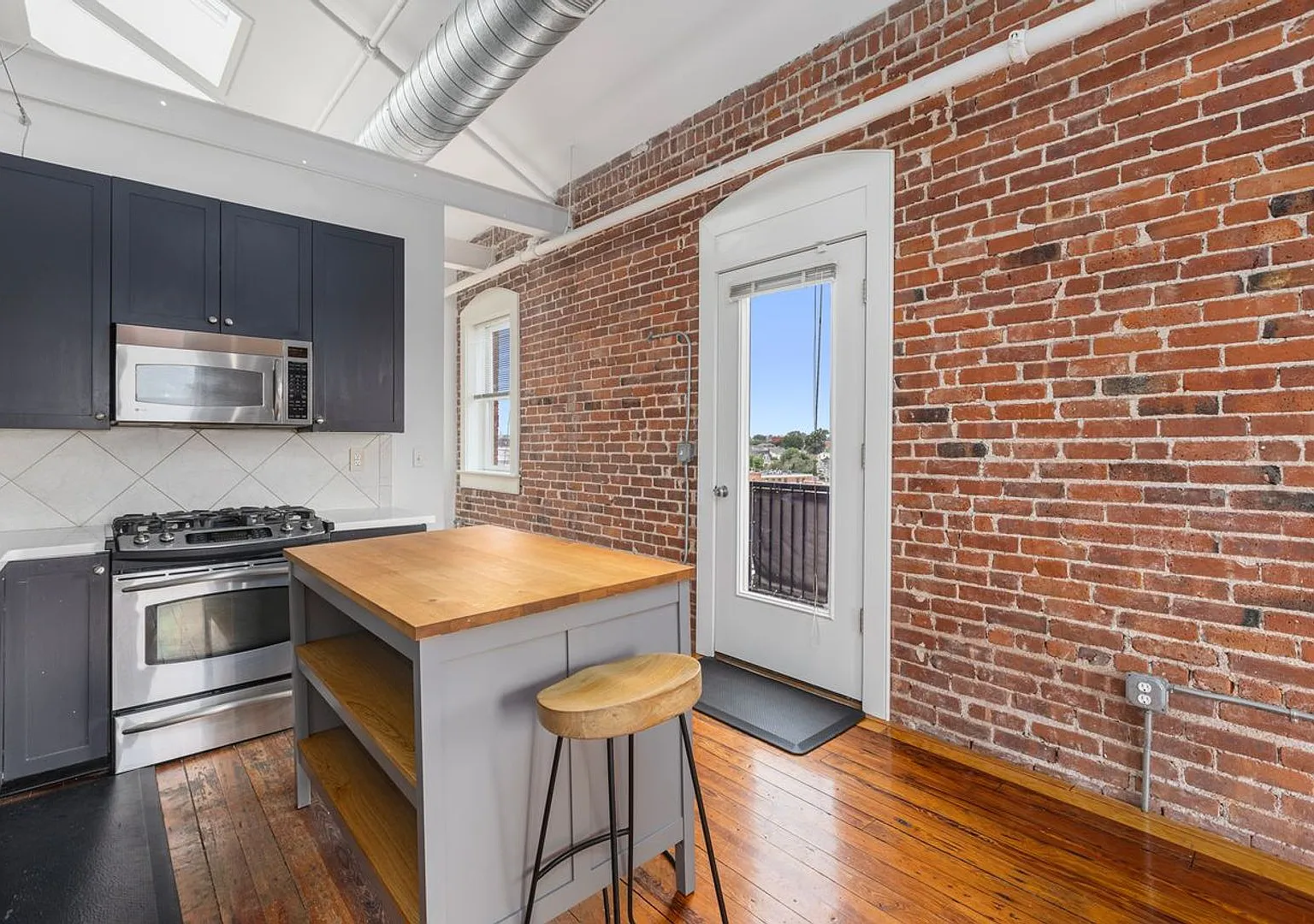 755 Lofts — Photo 1