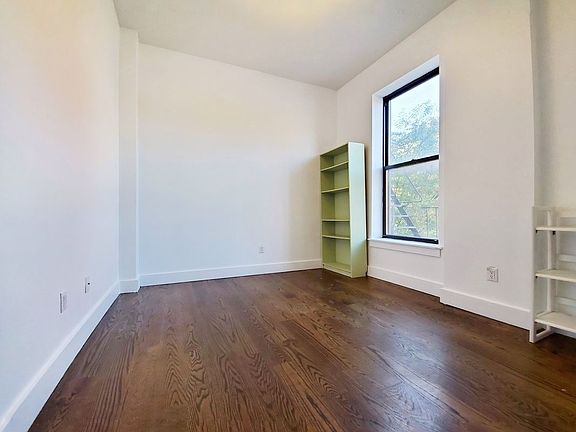 5th image of 156 Quincy St #2L